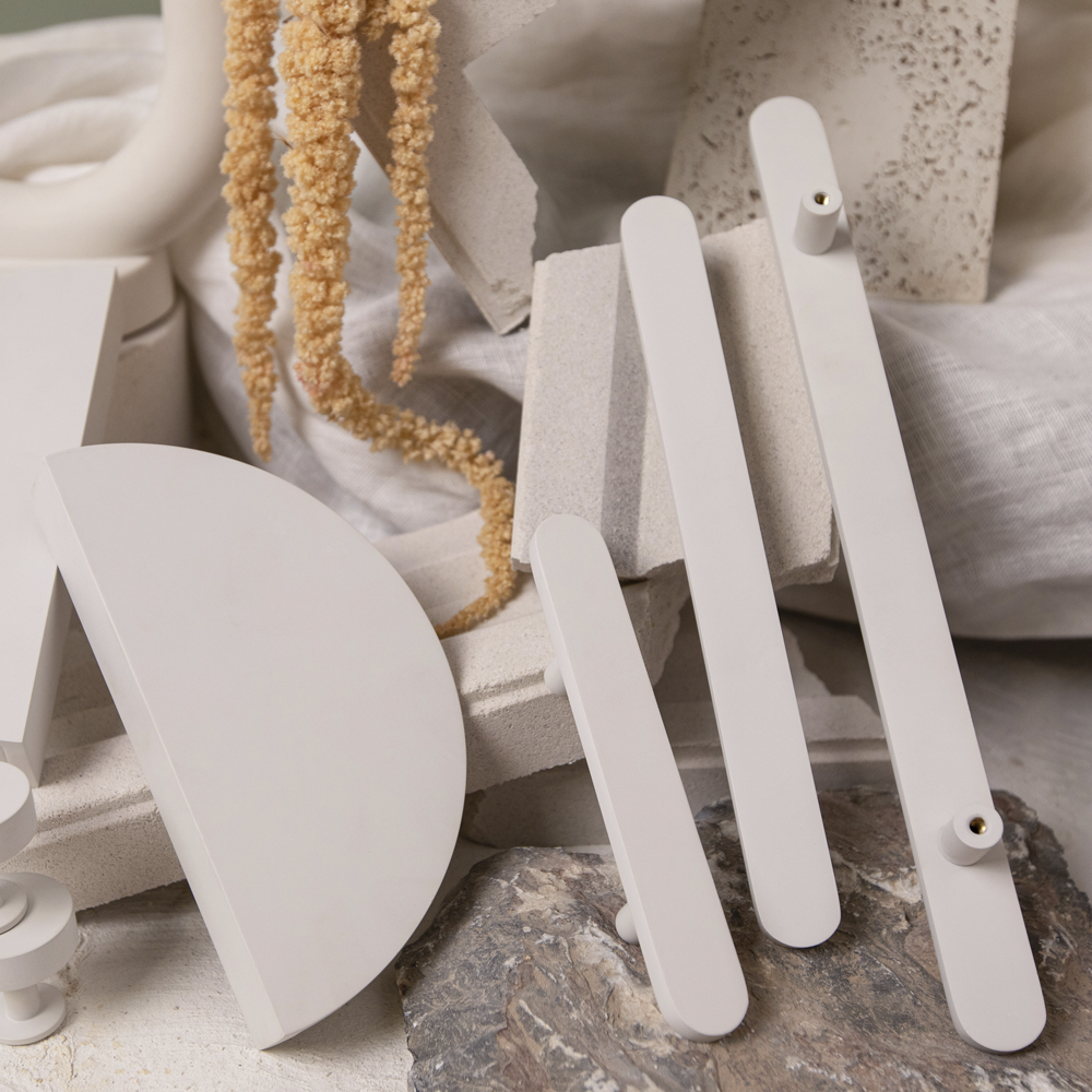 
                      
                        Arc White Solid Brass Pull Handle - XL
                      
                    